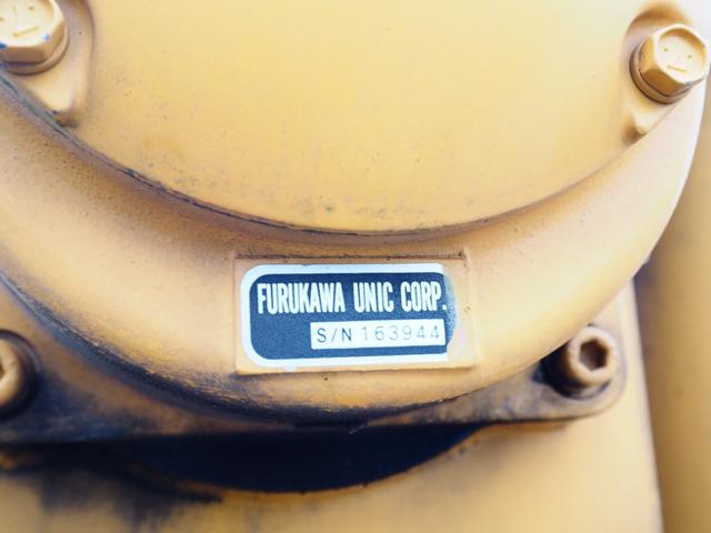 キャンター 　車検令和８年１１月　ラジコン　クレーン付き積載車　積載量３２００ｋｇ　３段クレーンフックイン　ローダー　ウィンチ　クレーン２９３０ｋｇ吊　５ＭＴ　ディーゼル（42枚目）