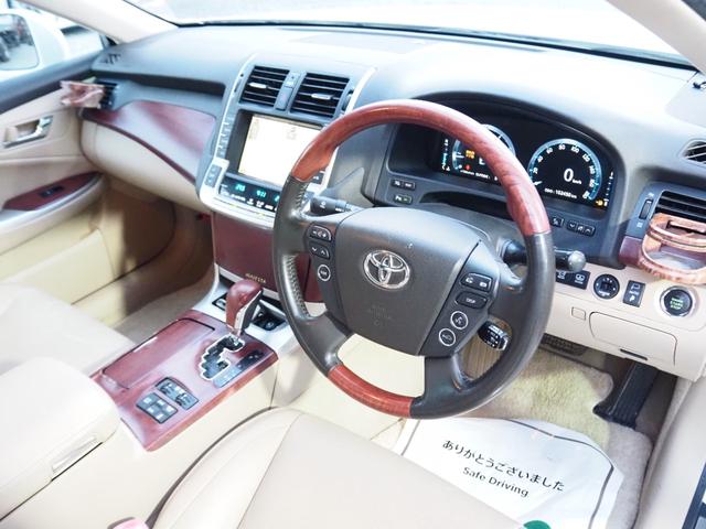 クラウンマジェスタ Ｇタイプ　車検整備付き　ナビ　ＴＶ　バックカメラ　前席パワーシート　シートヒーター　シートクーラー　クルコン　スマートキー×２（15枚目）