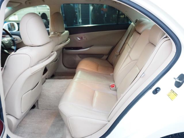 クラウンマジェスタ Ｇタイプ　車検整備付き　ナビ　ＴＶ　バックカメラ　前席パワーシート　シートヒーター　シートクーラー　クルコン　スマートキー×２（20枚目）