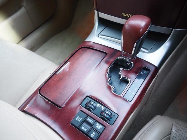 クラウンマジェスタ Ｇタイプ　車検整備付き　ナビ　ＴＶ　バックカメラ　前席パワーシート　シートヒーター　シートクーラー　クルコン　スマートキー×２（34枚目）