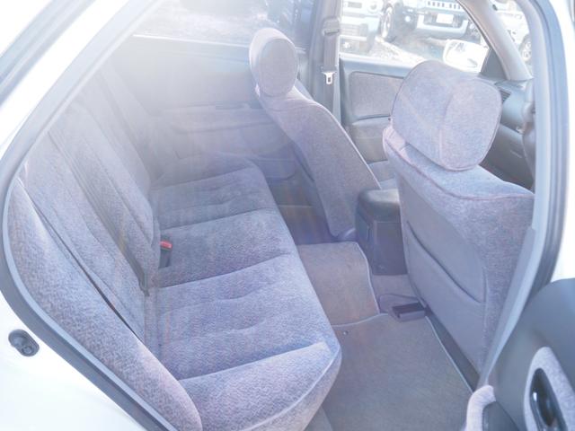 クレスタ スーパールーセント　車検令和８年１１月　純正５ＭＴ　エアコン　ナビ　テレビ　Ｂｌｕｅｔｏｏｔｈ音楽　パワーシート（17枚目）