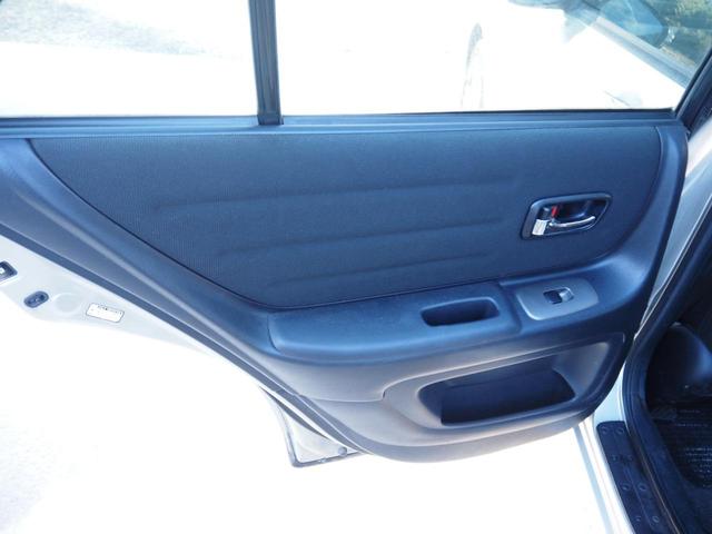 アルテッツァ ＲＳ２００　車検令和８年４月　６ＭＴ　オートエアコン　ＦＲ　タイミングベルト交換済（24枚目）