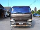 ダイナトラック 　積載車　車検令和８年６月　６ＭＴ　積載量２０００ｋｇ　荷台リモコン　古河ユニックＮｅｏ５　ナビ　テレビ　Ｂｌｕｅｔｏｏｔｈ音楽　キャブギラギラ塗装（2枚目）