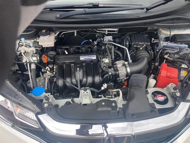フィットハイブリッド Ｌ　ホンダセンシング　４ＷＤ　純正８インチインターナビフルセグＴＶ　Ｂカメラ　　クルーズコントロール　ハーフレザーシート　ナビ装着フルパッケージ　ビルトインＥＴＣホンダセンシング　純正エンジンスターター（17枚目）