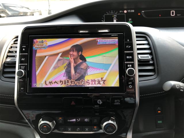 セレナ ハイウェイスター　ＶセレクションＩＩ　４ＷＤ　純正９インチＳＤナビＴＶ　アランドビューモニター　両側パワースライドドア　ＬＥＤヘッドライト　純正Ｒ／フリップモニター　純正エンジンスターター　プロパイロットアイドリングストップ（10枚目）