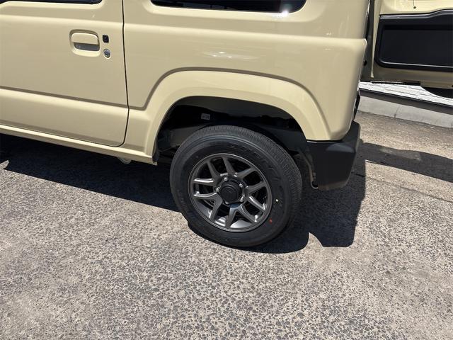 ジムニー ＸＣ　届出済未使用車　４ＷＤ　衝突軽減装置　クルーズコントロール　スマートキー　シートヒーター　ＬＥＤヘッドライト　オートライト　オートエアコン　フォグランプ　革巻きステアリング　ステアリングリモコン（21枚目）