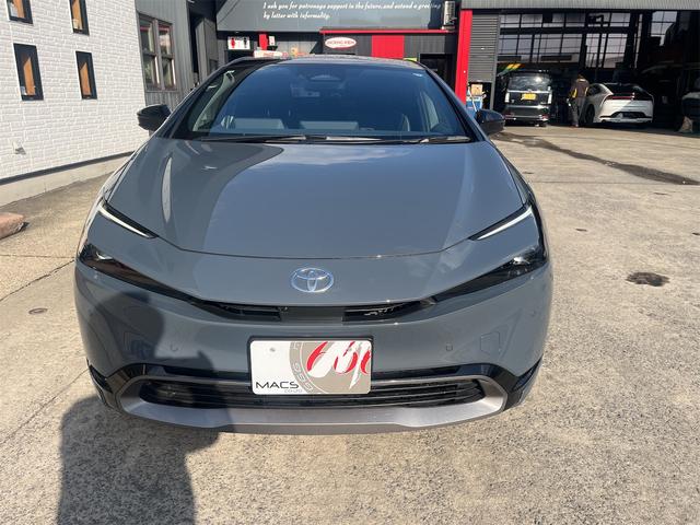 プリウス Ｚ　４ＷＤ　１２．３型ＴＶ　ナビ　ＥＴＣ２．０　デジタルインナーミラー　パノラミックビューモニター　パワーバックドア　ハンドルヒーター　ＢＳＭ　シートヒーター＆ベンチレーター　トヨタチームメート　ドラレコ（2枚目）