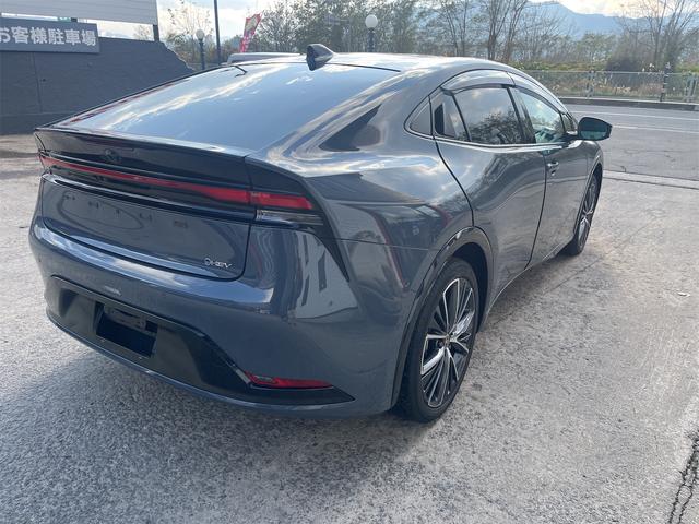 プリウス Ｚ　４ＷＤ　１２．３型ＴＶ　ナビ　ＥＴＣ２．０　デジタルインナーミラー　パノラミックビューモニター　パワーバックドア　ハンドルヒーター　ＢＳＭ　シートヒーター＆ベンチレーター　トヨタチームメート　ドラレコ（8枚目）