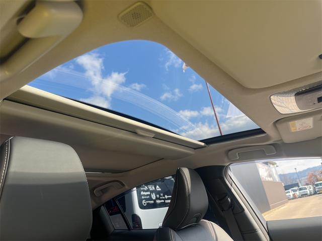 プリウス Ｚ　４ＷＤ　１２．３型ＴＶ　ナビ　ＥＴＣ２．０　デジタルインナーミラー　パノラミックビューモニター　パワーバックドア　ハンドルヒーター　ＢＳＭ　シートヒーター＆ベンチレーター　トヨタチームメート　ドラレコ（27枚目）