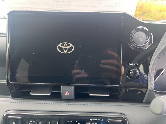ヴォクシー ハイブリッドＳ－Ｚ　４ＷＤ　快適利便パッケージ　トヨタセィフティセンス　トヨタチームメイトアドバンスパーク＋ＰＶＭ＋ＰＫＳＢ　ＥＴＣ２．０　寒冷地仕様　両側電動スライドドア　登録済み未使用車（10枚目）