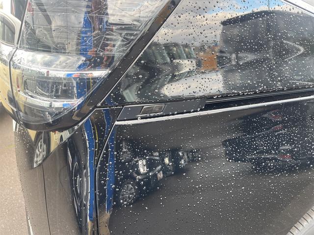 ヴォクシー ハイブリッドＳ－Ｚ　４ＷＤ　快適利便パッケージ　トヨタセィフティセンス　トヨタチームメイトアドバンスパーク＋ＰＶＭ＋ＰＫＳＢ　ＥＴＣ２．０　寒冷地仕様　両側電動スライドドア　登録済み未使用車（27枚目）