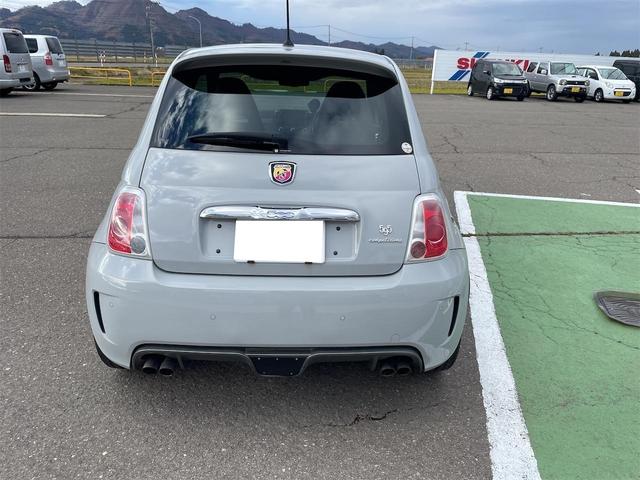 アバルト５９５ コンペティツィオーネ（3枚目）