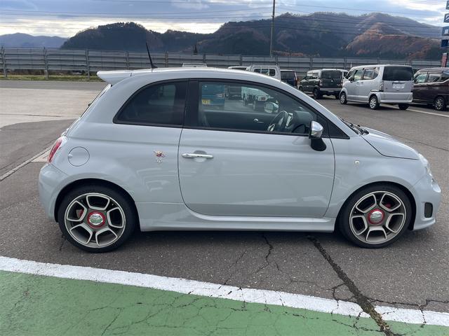 アバルト５９５ コンペティツィオーネ（4枚目）