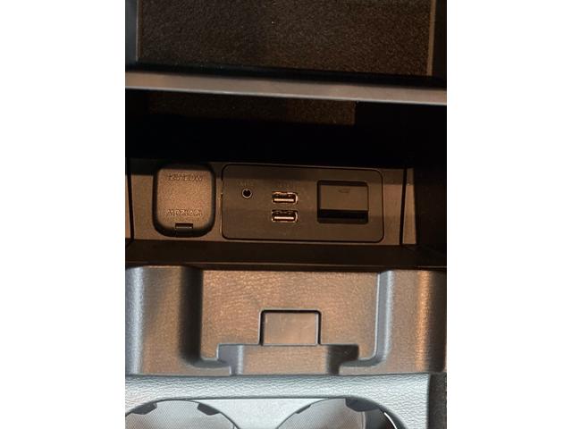 XD プロアクティブ 4WD アクティブセンス ACC 純正ナビ 全周囲カメラ フルセグ Bluetooth USB クリアランスソナー LED 電動リアゲート ドラレコ 純正アルミ夏タイヤ装着 スペアキー 電動格納ミラー(6枚目)
