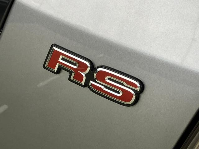 ＲＳ　後期型　ナビ　ＴＶ　ＨＩＤライト　パドルシフト　オートライト　スタッドレスタイヤ有　純正アルミホイール　フロントフォグランプ　電動格納ミラー　キーレスエントリー　ＥＴＣ　リアスポイラー(18枚目)