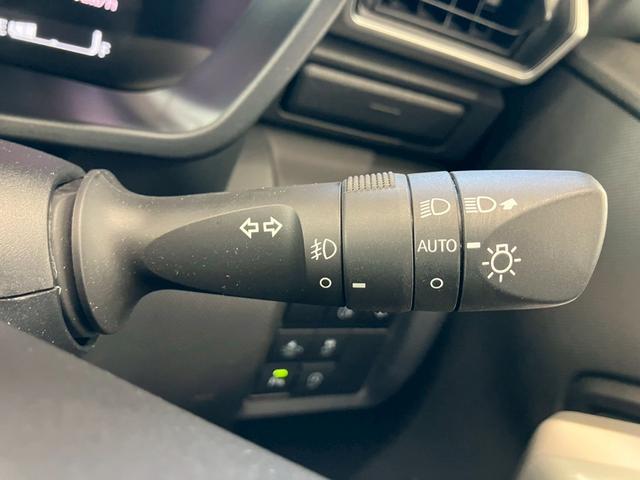 ライズ Ｚ　４ＷＤ　純正９インチナビ　ＴＶ　ＢＴ　バックモニター　ＬＥＤヘッドライト　オートライト　シートヒーター　障害物センサー　ＡＣＣ　レーンキープ　衝突被害軽減ブレーキ　フルモデリスタ　ＥＳＣ　ＥＴＣ２．０（18枚目）