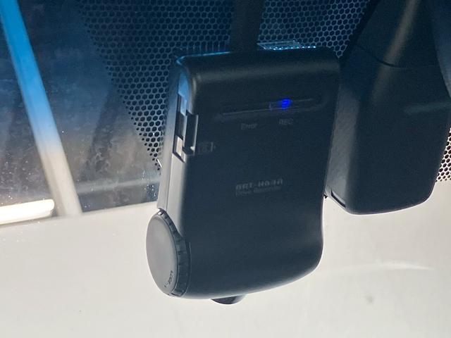 クラウンハイブリッド アスリートＳ　ブラックスタイル　アドバンストパッケージ　本革シート　ベンチレーションシート　ステアリングヒーター　シートヒーター　純正８型ナビ　フルセグ　ＢＴ　バックカメラ　アダプティブクルーズ　衝突軽減ブレーキ　クリアランスソナー（23枚目）
