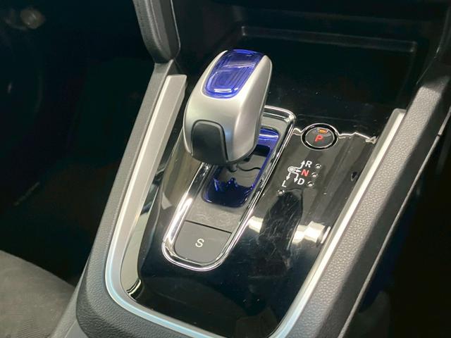 シャトル ハイブリッドＸスタイルエディション　ワンオーナー　純正ナビ　フロントカメラ　バックカメラ　フルセグＴＶ　Ｂｌｕｅｔｏｏｔｈ　ＬＥＤヘッドライト　オートライト　パドルシフト　クルコン　ステアリングリモコン　前後ドラレコ　ＯＰ１５インチＡＷ（19枚目）