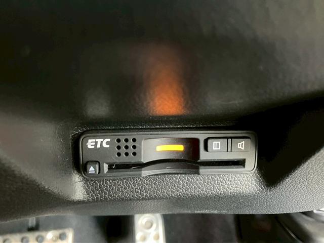 シャトル ハイブリッドＸスタイルエディション　ワンオーナー　純正ナビ　フロントカメラ　バックカメラ　フルセグＴＶ　Ｂｌｕｅｔｏｏｔｈ　ＬＥＤヘッドライト　オートライト　パドルシフト　クルコン　ステアリングリモコン　前後ドラレコ　ＯＰ１５インチＡＷ（23枚目）
