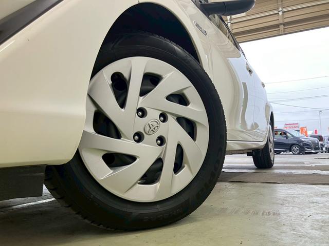 アクア S 後期型 衝突被害軽減ブレーキ レーンキープ オートハイビーム 純正ナビ バックモニター 地デジTV Bluetooth ステアリングリモコン スマートキー プッシュスタート オートエアコン ETC(7枚目)