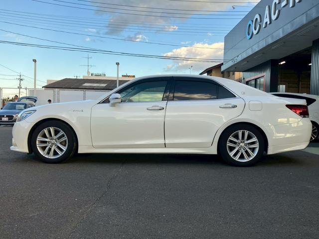 クラウンハイブリッド アスリートS クリアランスソナー LEDヘッドライト アダプティブクルーズコントロール パワーシート 純正ナビ バックカメラ フルセグTV MTモード 前後ドラレコ Bluetooth CD DVD ETC(5枚目)