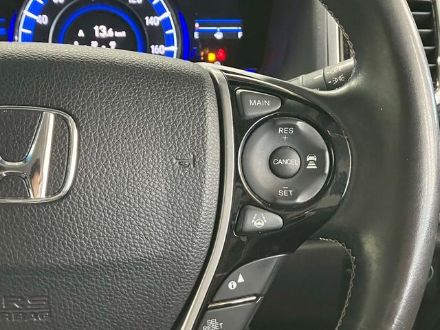 オデッセイハイブリッド ハイブリッドアブソルート・ホンダセンシングEXパック 7人乗 BSM LEDライト アルパインフリップダウ /両側電動スライドドア ハーフレザー パワーシート 衝突軽減ブレーキ レーンキープ バックカメラ フルセグ Bluetooth CD DVD(11枚目)