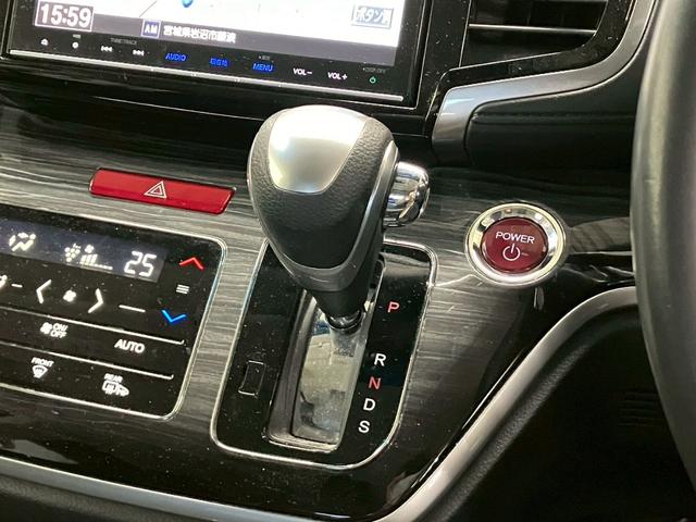 オデッセイハイブリッド ハイブリッドアブソルート・ホンダセンシングEXパック 7人乗 BSM LEDライト アルパインフリップダウ /両側電動スライドドア ハーフレザー パワーシート 衝突軽減ブレーキ レーンキープ バックカメラ フルセグ Bluetooth CD DVD(18枚目)