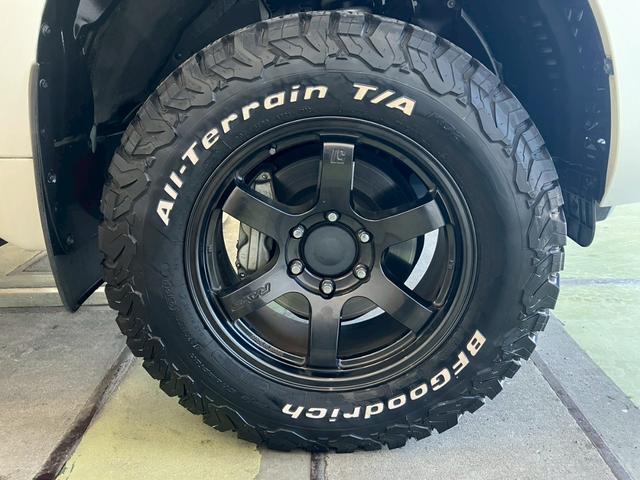 ランドクルーザープラド TX Lパッケージ 70thアニバーサリーリミテッド 1オーナー ムーンルーフ JAOSスキッププレート ガナドールマフラー RAYS18インチAW リフトアップ 9型ナビ バックカメラ シートヒーター 茶側シート LEDライト ACC セーフティセンス(46枚目)