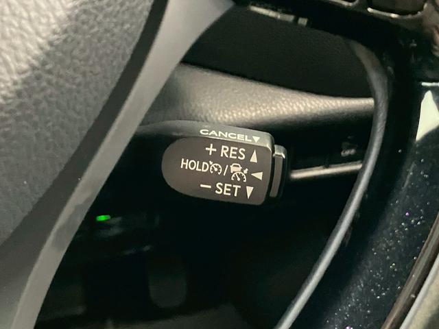 【ＡＣＣ】一定速度での巡航はもちろん、前方の車両との距離を一定に保ちながら自動で加減速を行います。高速道路走行時には大変嬉しい機能です。