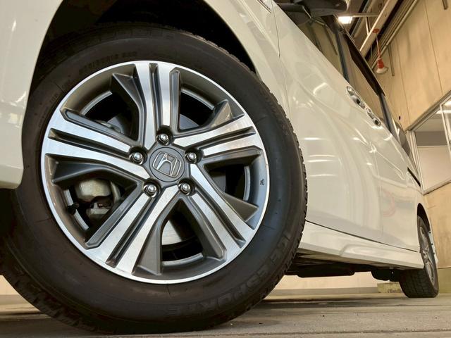 ステップワゴンスパーダ スパーダハイブリッド　Ｇ・ＥＸ　ホンダセンシング　純正９インチナビ　１０インチフリップダウンモニター　全周囲カメラ　ＡＣＣ　ＬＥＤライト　両側電動ドア　衝突軽減ブレーキ　ドラレコ　後席エアコン　ＥＴＣ　横滑り防止　シートヒーター　ハーフレザーシート（7枚目）