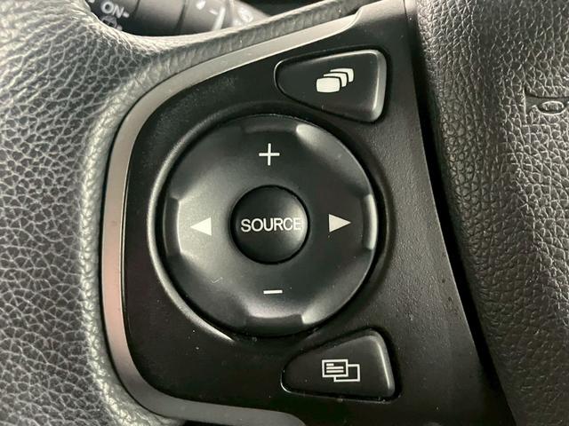 ステップワゴンスパーダ スパーダハイブリッド　Ｇ・ＥＸ　ホンダセンシング　純正９インチナビ　１０インチフリップダウンモニター　全周囲カメラ　ＡＣＣ　ＬＥＤライト　両側電動ドア　衝突軽減ブレーキ　ドラレコ　後席エアコン　ＥＴＣ　横滑り防止　シートヒーター　ハーフレザーシート（10枚目）