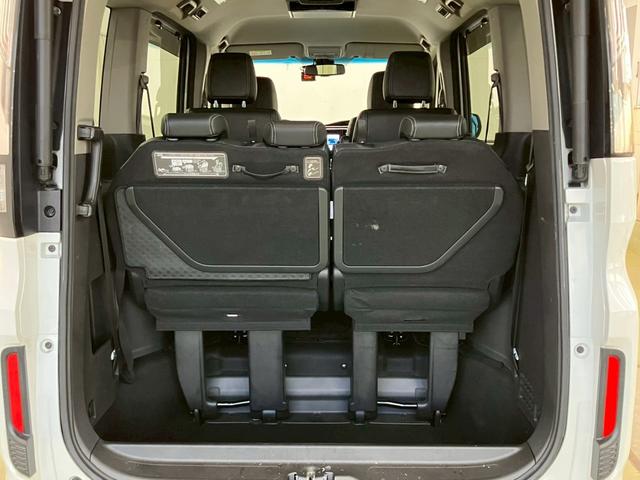 ステップワゴンスパーダ スパーダハイブリッド　Ｇ・ＥＸ　ホンダセンシング　純正９インチナビ　１０インチフリップダウンモニター　全周囲カメラ　ＡＣＣ　ＬＥＤライト　両側電動ドア　衝突軽減ブレーキ　ドラレコ　後席エアコン　ＥＴＣ　横滑り防止　シートヒーター　ハーフレザーシート（35枚目）