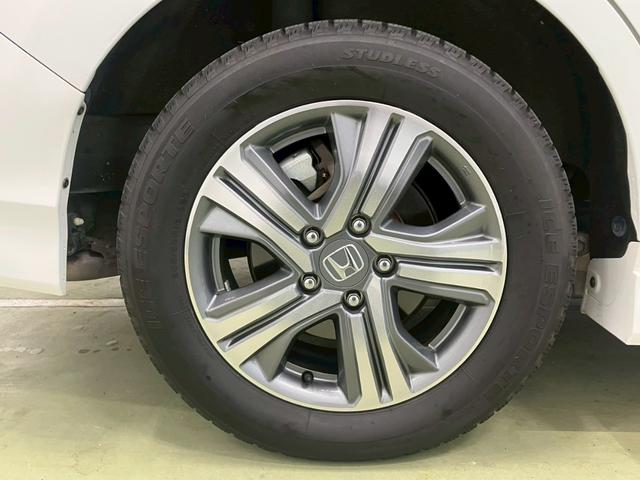 ステップワゴンスパーダ スパーダハイブリッド　Ｇ・ＥＸ　ホンダセンシング　純正９インチナビ　１０インチフリップダウンモニター　全周囲カメラ　ＡＣＣ　ＬＥＤライト　両側電動ドア　衝突軽減ブレーキ　ドラレコ　後席エアコン　ＥＴＣ　横滑り防止　シートヒーター　ハーフレザーシート（40枚目）