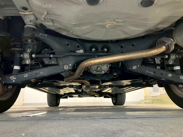 フォレスター Ｓ－リミテッド　ＡＣＣ　ＬＥＤヘッドライト　ステアリングレスポンシブヘッドランプ　パワーシート　７型ナビ　バックカメラ　フルセグ　Ｂｌｕｅｔｏｏｔｈ　ＣＤ　ＤＶＤ再生　シートヒーター　パワーシート　ハーフレザーシート（29枚目）