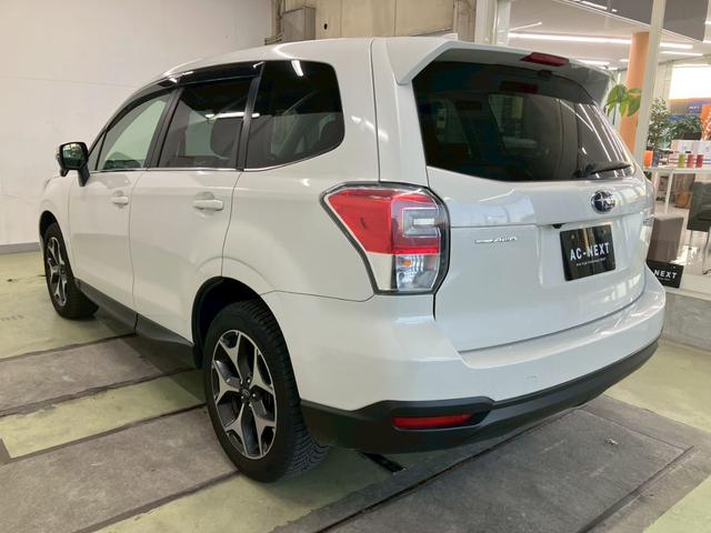 フォレスター Ｓ－リミテッド　ＡＣＣ　ＬＥＤヘッドライト　ステアリングレスポンシブヘッドランプ　パワーシート　７型ナビ　バックカメラ　フルセグ　Ｂｌｕｅｔｏｏｔｈ　ＣＤ　ＤＶＤ再生　シートヒーター　パワーシート　ハーフレザーシート（35枚目）