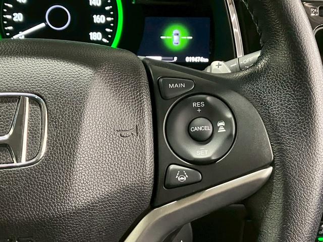シャトル ハイブリッドＸ　ホンダセンシング　ＬＥＤヘッドライト　アダプティブクルコン　シートヒーター　ハーフレザー　ステリモ　純正ナビ　フルセグＴＶ　ＣＤ　ＤＶＤ　Ｂｌｕｅｔｏｏｔｈ　バックカメラ　純正ドラレコ　衝突軽減ブレーキ　レーンキープ（11枚目）