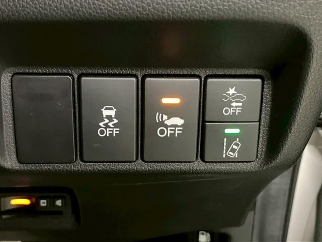 シャトル ハイブリッドＸ　ホンダセンシング　ＬＥＤヘッドライト　アダプティブクルコン　シートヒーター　ハーフレザー　ステリモ　純正ナビ　フルセグＴＶ　ＣＤ　ＤＶＤ　Ｂｌｕｅｔｏｏｔｈ　バックカメラ　純正ドラレコ　衝突軽減ブレーキ　レーンキープ（21枚目）