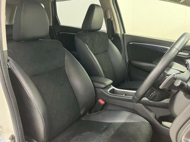 シャトル ハイブリッドＸ　ホンダセンシング　ＬＥＤヘッドライト　アダプティブクルコン　シートヒーター　ハーフレザー　ステリモ　純正ナビ　フルセグＴＶ　ＣＤ　ＤＶＤ　Ｂｌｕｅｔｏｏｔｈ　バックカメラ　純正ドラレコ　衝突軽減ブレーキ　レーンキープ（28枚目）