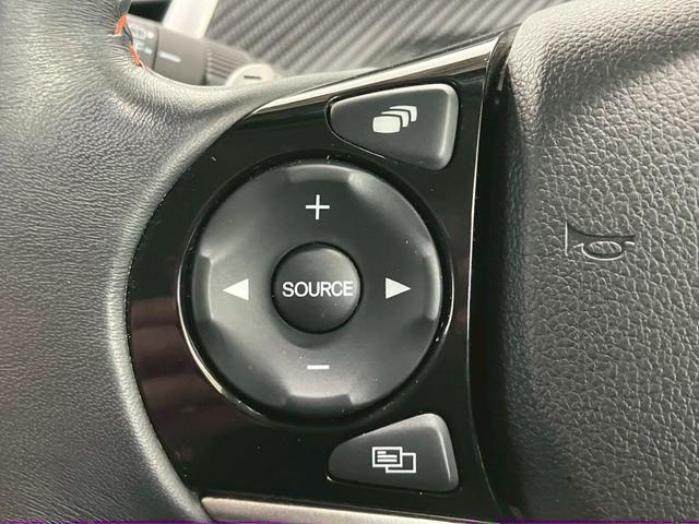 ジェイド ＲＳ・ホンダセンシング　純正９インチナビ　バックモニター　フルセグＴＶ　ＨＤＭＩ接続　ＬＥＤヘッドライト　前後ドライブレコーダー　衝突被害軽減ブレーキ　レーンキープ　アダプティブクルーズコントロール　パドルシフト　ＥＴＣ（10枚目）