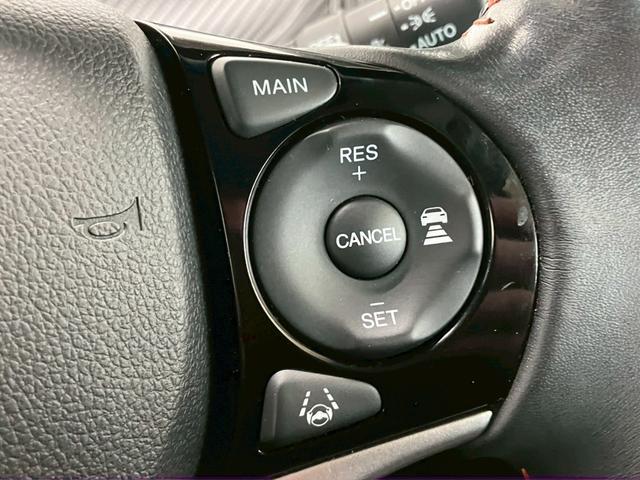 ジェイド ＲＳ・ホンダセンシング　純正９インチナビ　バックモニター　フルセグＴＶ　ＨＤＭＩ接続　ＬＥＤヘッドライト　前後ドライブレコーダー　衝突被害軽減ブレーキ　レーンキープ　アダプティブクルーズコントロール　パドルシフト　ＥＴＣ（11枚目）