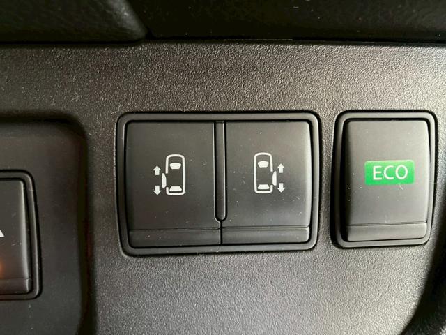 セレナ ハイウェイスター　Ｖセレクション＋セーフティ　ＳＨＶ　純正８インチナビ　純正フリップダウン　両側電動スライドドア　ＬＥＤヘッドライト　クルーズコントロール　ドラレコ　フルセグＴＶ　Ｂｌｕｅｔｏｏｔｈ　ＣＤ　ＤＶＤ　衝突軽減ブレーキ　レーンキープアシスト（16枚目）