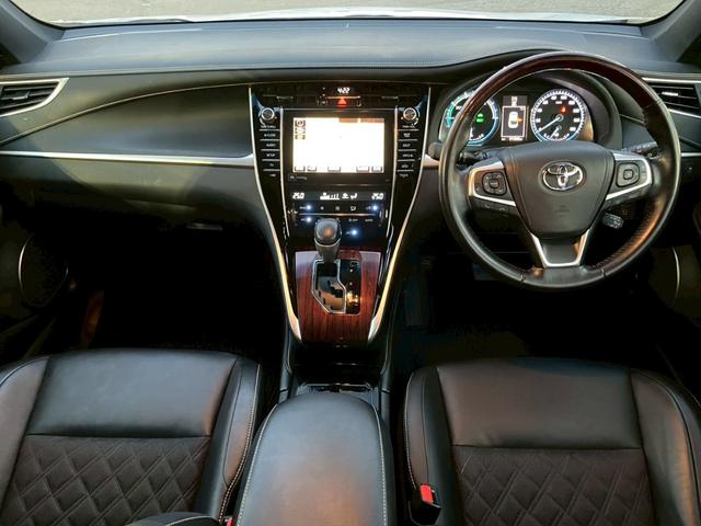 ハリアーハイブリッド プレミアム　アドバンスドパッケージ　４ＷＤ　ＪＢＬサウンド　全周囲カメラ　ワイヤレス充電　アダプティブクルコン　ＬＥＤヘッドライト　パワーバックドア　ハーフレザー　ＣＤ　ＤＶＤ　Ｂｌｕｅｔｏｏｔｈ　レーンキープ　衝突軽減ブレーキ　ＥＴＣ（2枚目）