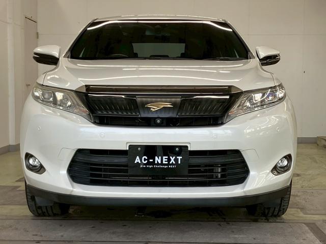 ハリアーハイブリッド プレミアム　アドバンスドパッケージ　４ＷＤ　ＪＢＬサウンド　全周囲カメラ　ワイヤレス充電　アダプティブクルコン　ＬＥＤヘッドライト　パワーバックドア　ハーフレザー　ＣＤ　ＤＶＤ　Ｂｌｕｅｔｏｏｔｈ　レーンキープ　衝突軽減ブレーキ　ＥＴＣ（4枚目）