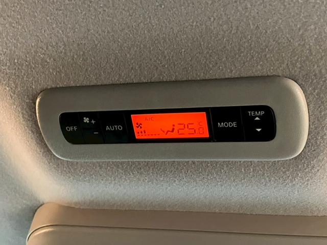 エルグランド 250ハイウェイスターS アーバンクロム 純正8インチナビ 10インチフリップダウンモニター 両側電動スライドドア パワーバックドア 純正ドライブレコーダー アダプティブクルーズコントロール プリクラッシュブレーキ 障害物センサー 純正AW(19枚目)