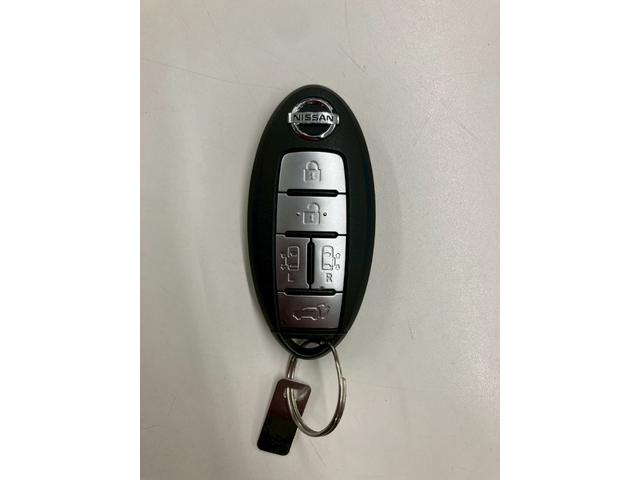 エルグランド 250ハイウェイスターS アーバンクロム 純正8インチナビ 10インチフリップダウンモニター 両側電動スライドドア パワーバックドア 純正ドライブレコーダー アダプティブクルーズコントロール プリクラッシュブレーキ 障害物センサー 純正AW(28枚目)