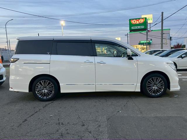 エルグランド 250ハイウェイスターS アーバンクロム 純正8インチナビ 10インチフリップダウンモニター 両側電動スライドドア パワーバックドア 純正ドライブレコーダー アダプティブクルーズコントロール プリクラッシュブレーキ 障害物センサー 純正AW(30枚目)