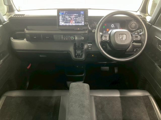 Ｎ－ＢＯＸカスタム ターボ　純正９インチナビ　純正フリップダウンＭ　両側電動スライドドア　アダプティブクルコン　ＬＥＤヘッドライト　クリアランスソナー　ハーフレザーシート　シートヒーター　ＭＴモード　フルセグＴＶ　バックカメラ（2枚目）