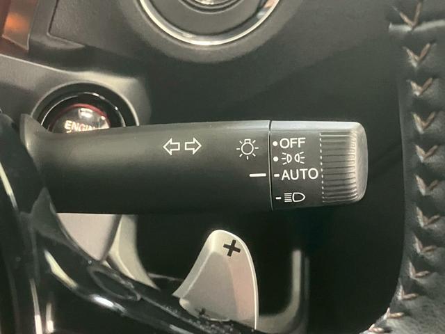 Ｎ－ＢＯＸカスタム ターボ　純正９インチナビ　純正フリップダウンＭ　両側電動スライドドア　アダプティブクルコン　ＬＥＤヘッドライト　クリアランスソナー　ハーフレザーシート　シートヒーター　ＭＴモード　フルセグＴＶ　バックカメラ（12枚目）