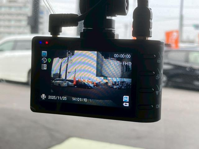 ワゴンＲ ハイブリッドＦＺ　ＬＥＤヘッドライト　シートヒーター　Ｂｌｕｅｔｏｏｔｈ　ケンウッド７インチナビ　バックカメラ　シートカバー　フルセグＴＶ　ＣＤ　ＤＶＤ　プッシュスタート　オートライト　ドラレコ　ＥＴＣ　電動格納ミラー（17枚目）