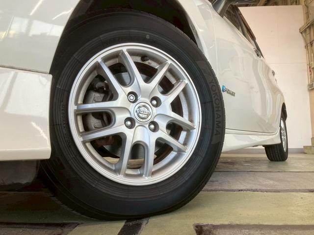 ノート ｅ－パワー　Ｘ　純正エアロ　純正ナビ　アラウンドビューモニター　デジタルインナーミラー　フルセグＴＶ　障害物センサー　衝突軽減ブレーキ　レーンキープアシスト　ＣＤ　ＤＶＤ　Ｂｌｕｅｔｏｏｔｈ　ＥＴＣ　純正ドラレコ（7枚目）